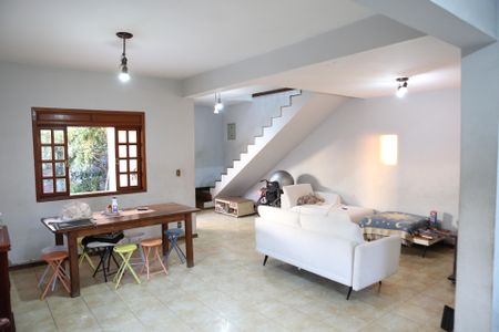 Casa à venda com 360m², 3 quartos e 5 vagasSala