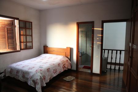 Casa à venda com 360m², 3 quartos e 5 vagasSuíte