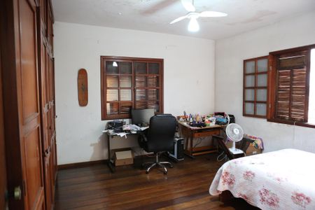 Casa à venda com 360m², 3 quartos e 5 vagasSuíte