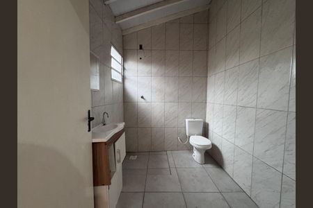 Casa para alugar com 80m², 2 quartos e 1 vaga Casa para alugar com 80m², 2 quartos e 1 vagaBanheiro