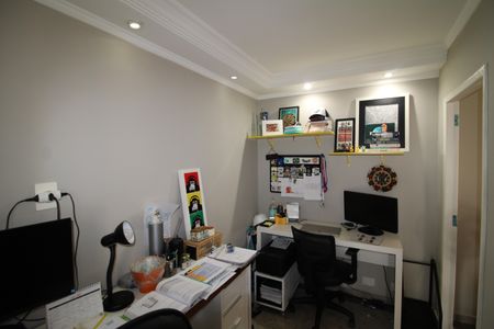 Apartamento à venda com 166m², 4 quartos e 4 vagasEscritório