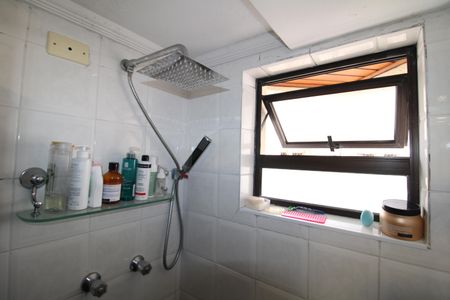 Apartamento à venda com 166m², 4 quartos e 4 vagasBanheiro do Quarto 1