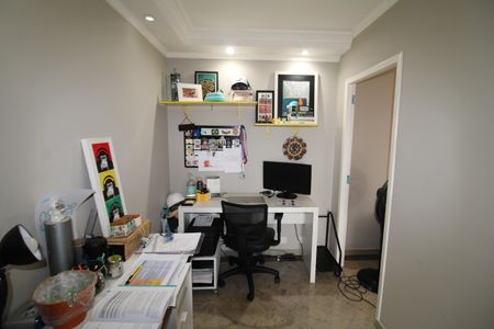 Apartamento à venda com 166m², 4 quartos e 4 vagasEscritório