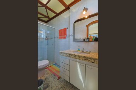 Apartamento à venda com 180m², 4 quartos e 4 vagasBanheiro da Suíte 2