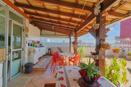 Apartamento à venda com 180m², 4 quartos e 4 vagasCobertura