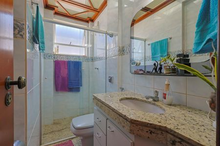 Apartamento à venda com 180m², 4 quartos e 4 vagasBanheiro Social