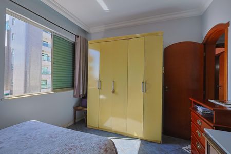 Apartamento à venda com 180m², 4 quartos e 4 vagasQuarto 2