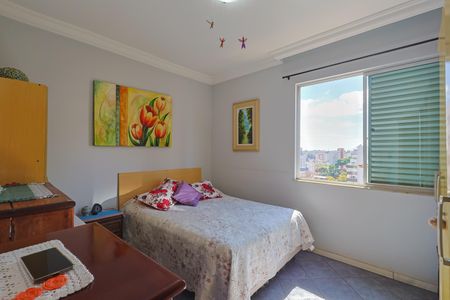 Apartamento à venda com 180m², 4 quartos e 4 vagasQuarto 2