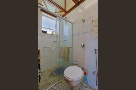 Apartamento à venda com 180m², 4 quartos e 4 vagasBanheiro da Suíte 1