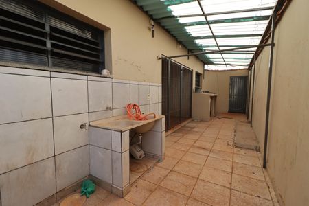 Casa para alugar com 241m², 6 quartos e 4 vagasÁrea de Serviço 2