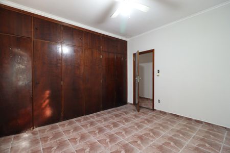 Casa para alugar com 241m², 6 quartos e 4 vagasSuíte