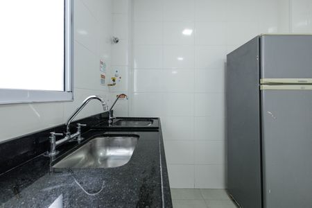 Apartamento para alugar com 40m², 2 quartos e 1 vaga Apartamento para alugar com 40m², 2 quartos e 1 vagaCozinha e Área de Serviço