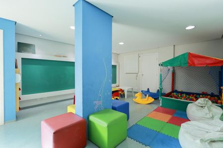 Apartamento à venda com 109m², 2 quartos e 2 vagasÁrea comum - Brinquedoteca