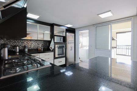 Apartamento à venda com 109m², 2 quartos e 2 vagasCozinha