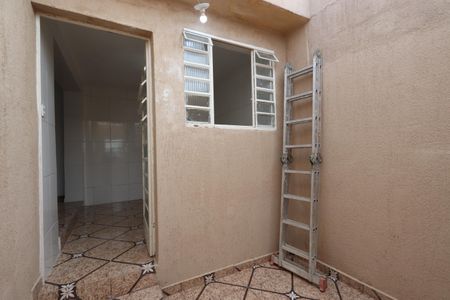 Casa para alugar com 92m², 1 quarto e 1 vagaQuintal