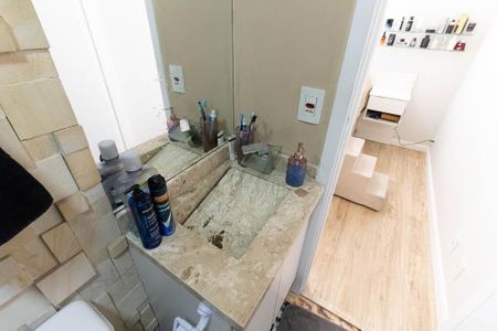 Apartamento à venda com 56m², 2 quartos e 1 vaga Apartamento à venda com 56m², 2 quartos e 1 vagaBanheiro da Suíte