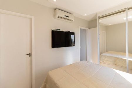 Apartamento à venda com 56m², 2 quartos e 1 vaga Apartamento à venda com 56m², 2 quartos e 1 vagaSuíte