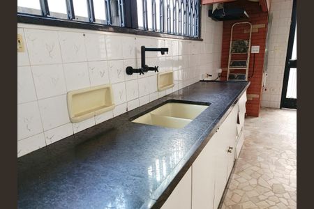 Casa à venda com 231m², 3 quartos e 4 vagasCozinha