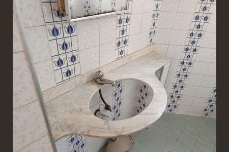 Casa à venda com 231m², 3 quartos e 4 vagasBanheiro da Suíte 2