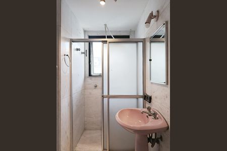 Casa à venda com 231m², 3 quartos e 4 vagasBanheiro Social