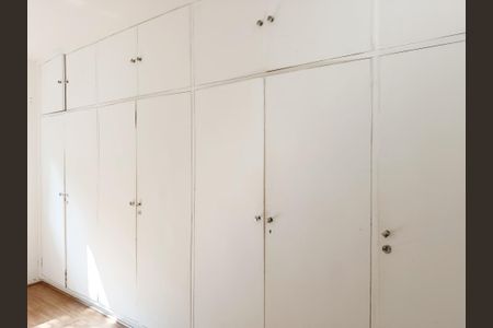 Casa à venda com 231m², 3 quartos e 4 vagasCloset da suíte 1