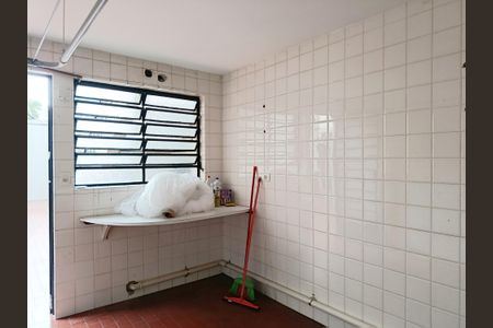 Casa à venda com 231m², 3 quartos e 4 vagasLavanderia