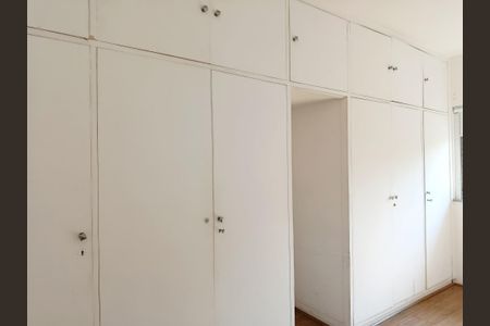 Casa à venda com 231m², 3 quartos e 4 vagasCloset da suíte 1