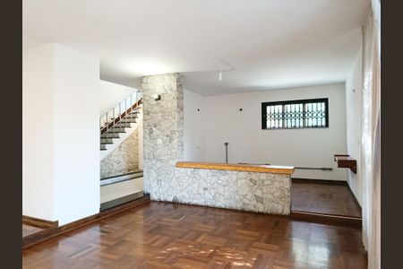 Casa à venda com 231m², 3 quartos e 4 vagasSala