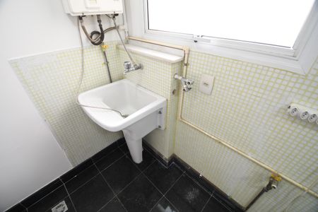 Apartamento à venda com 84m², 3 quartos e 1 vagaÁrea de Serviço