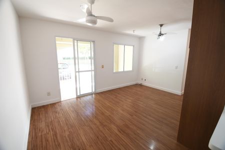 Sala de apartamento à venda com 3 quartos, 84m² em Loteamento Center Santa Genebra, Campinas