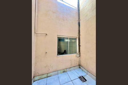 Casa à venda com 130m², 4 quartos e 2 vagas Casa à venda com 130m², 4 quartos e 2 vagasPátio