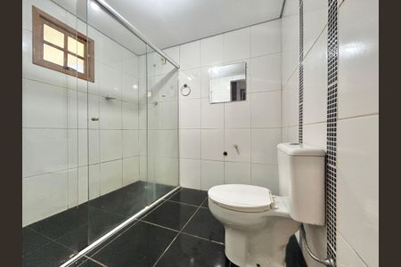 Casa à venda com 130m², 4 quartos e 2 vagas Casa à venda com 130m², 4 quartos e 2 vagasBanheiro