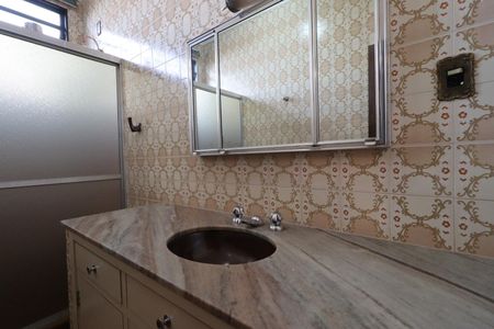 Casa para alugar com 262m², 5 quartos e 5 vagas Casa para alugar com 262m², 5 quartos e 5 vagasBanheiro