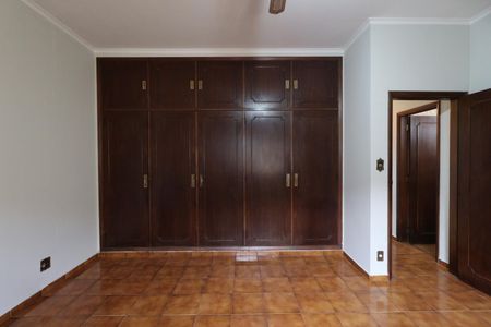 Casa para alugar com 262m², 5 quartos e 5 vagas Casa para alugar com 262m², 5 quartos e 5 vagasSuíte