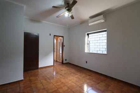 Casa para alugar com 262m², 5 quartos e 5 vagas Casa para alugar com 262m², 5 quartos e 5 vagasSuíte