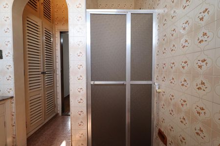 Casa para alugar com 262m², 5 quartos e 5 vagas Casa para alugar com 262m², 5 quartos e 5 vagasBanheiro da Suíte