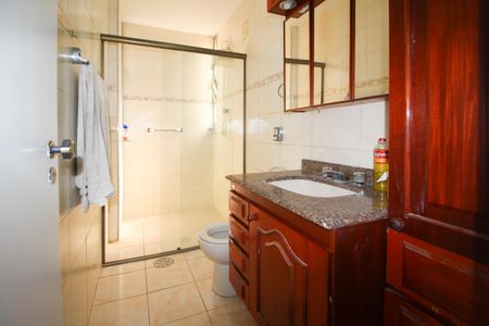 Apartamento à venda com 115m², 3 quartos e 1 vaga Apartamento à venda com 115m², 3 quartos e 1 vagaBanheiro