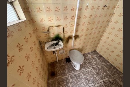 Casa à venda com 130m², 3 quartos e 2 vagasBanheiro de serviço