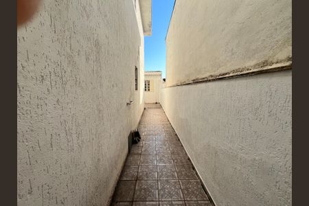 Casa à venda com 130m², 3 quartos e 2 vagasCorredor