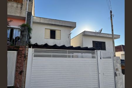 Casa à venda com 130m², 3 quartos e 2 vagasFachada