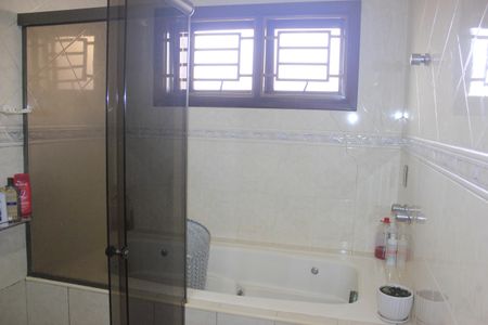 Casa à venda com 250m², 4 quartos e 4 vagasBanheiro da Suíte 1