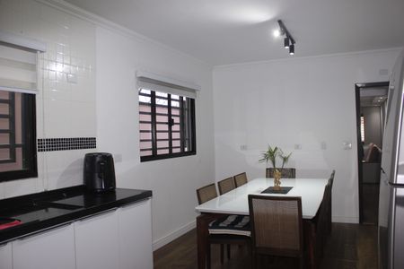 Casa à venda com 250m², 4 quartos e 4 vagasCozinha