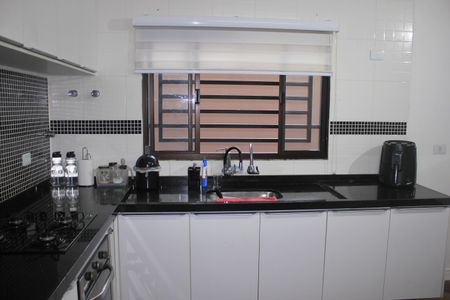 Casa à venda com 250m², 4 quartos e 4 vagasCozinha