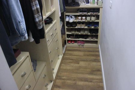 Casa à venda com 250m², 4 quartos e 4 vagasCloset da suíte 1