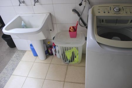 Casa à venda com 250m², 4 quartos e 4 vagasÁrea de serviço