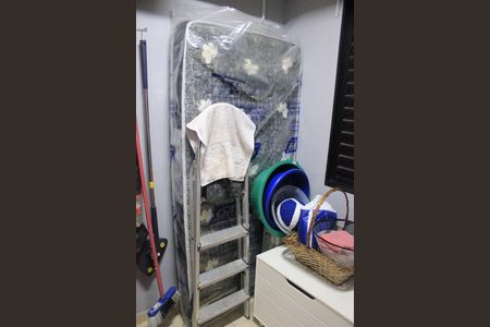 Casa à venda com 250m², 4 quartos e 4 vagasQuarto de empregada/ Depósito