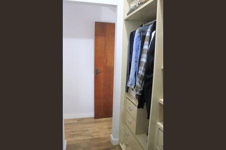 Casa à venda com 250m², 4 quartos e 4 vagasCloset da suíte 1