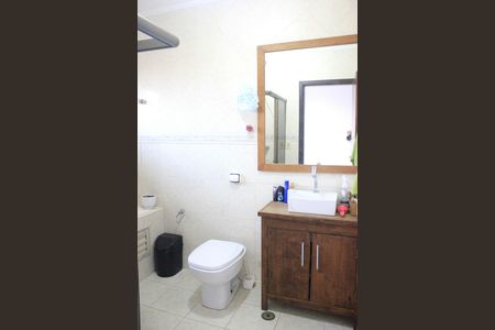 Casa à venda com 250m², 4 quartos e 4 vagasBanheiro da Suíte 1