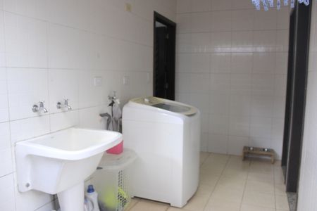 Casa à venda com 250m², 4 quartos e 4 vagasÁrea de serviço