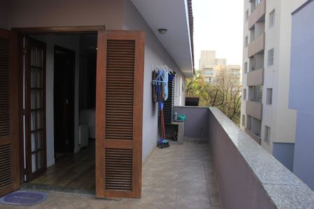Casa à venda com 250m², 4 quartos e 4 vagasVaranda da Suíte 1
